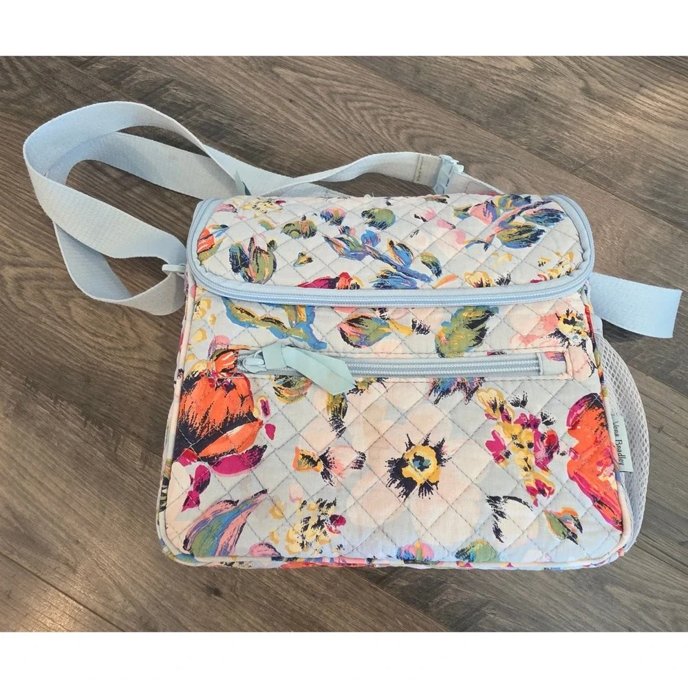 Vera Bradley Quilted Floral Lunch Bag Light Blue Insulated Crossbody Cooler Bag‎